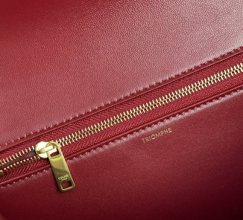 CELINE BAGS CHAIN BESACE TRIOMPHE IN SHINY CALFSKIN CARMIN