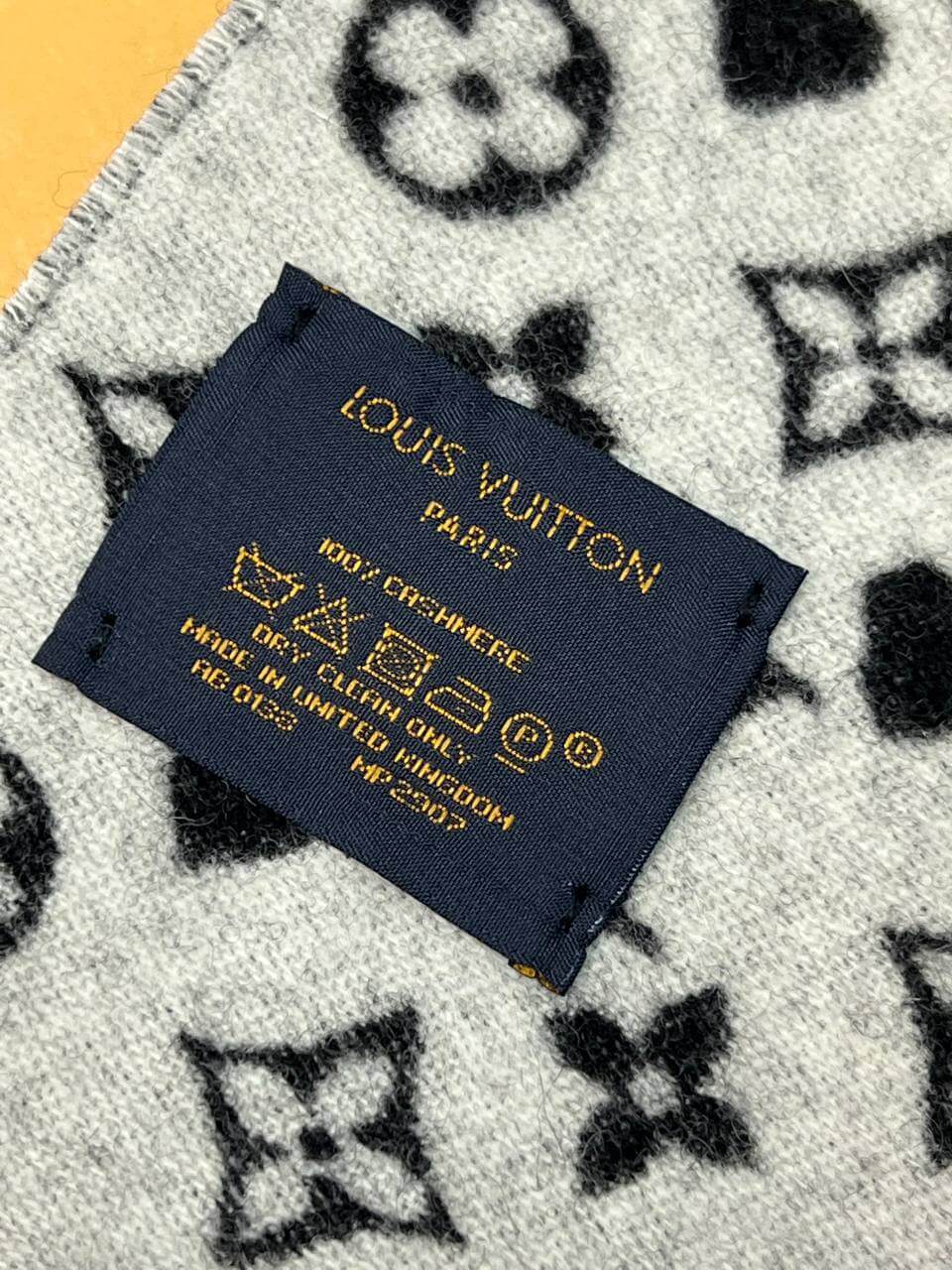 LV GAME ON SCARF