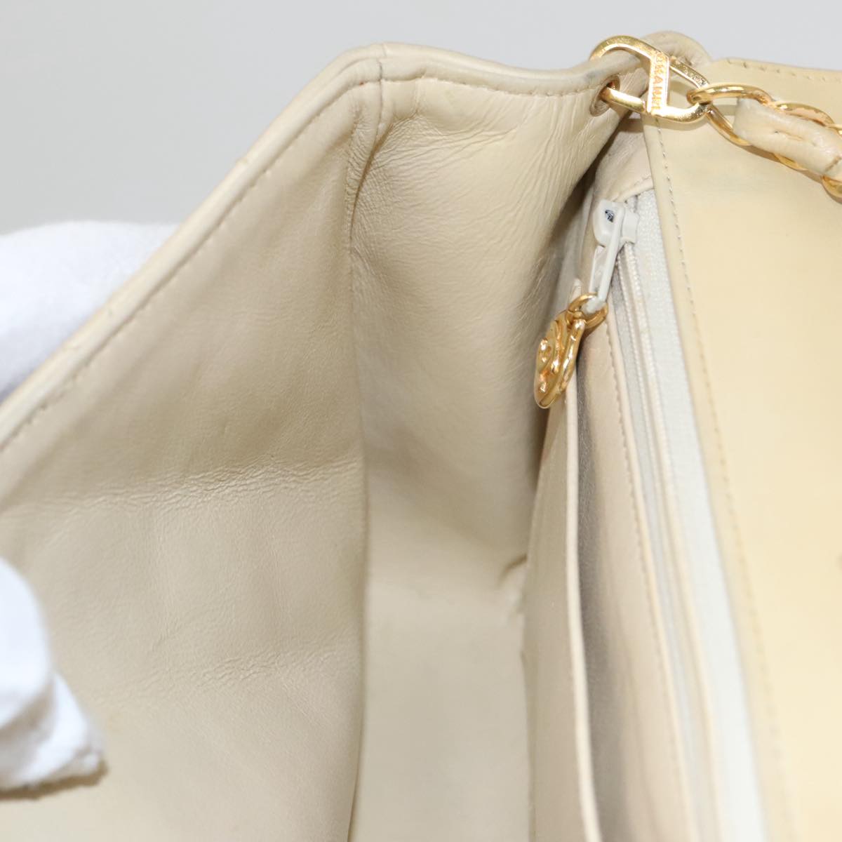 CHANEL Diana 25 Chain Shoulder Bag Lamb Skin Beige Gold CC PP039