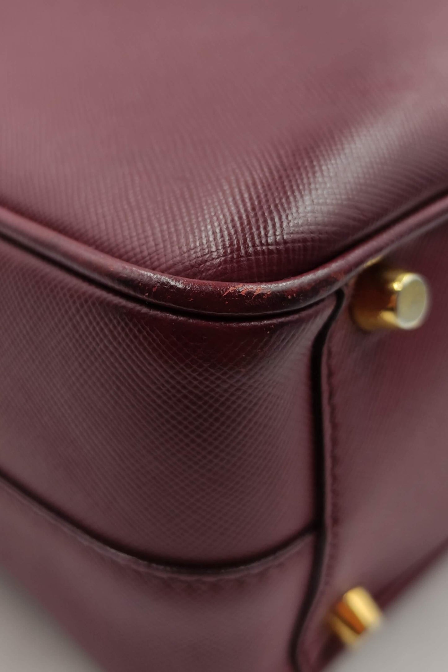 Saffiano Lux Top Handle Bauletto Cerise