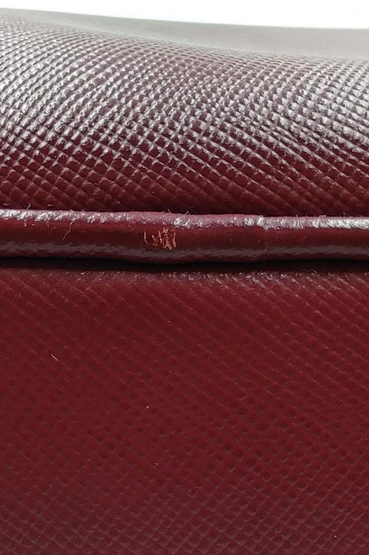 Saffiano Lux Top Handle Bauletto Cerise