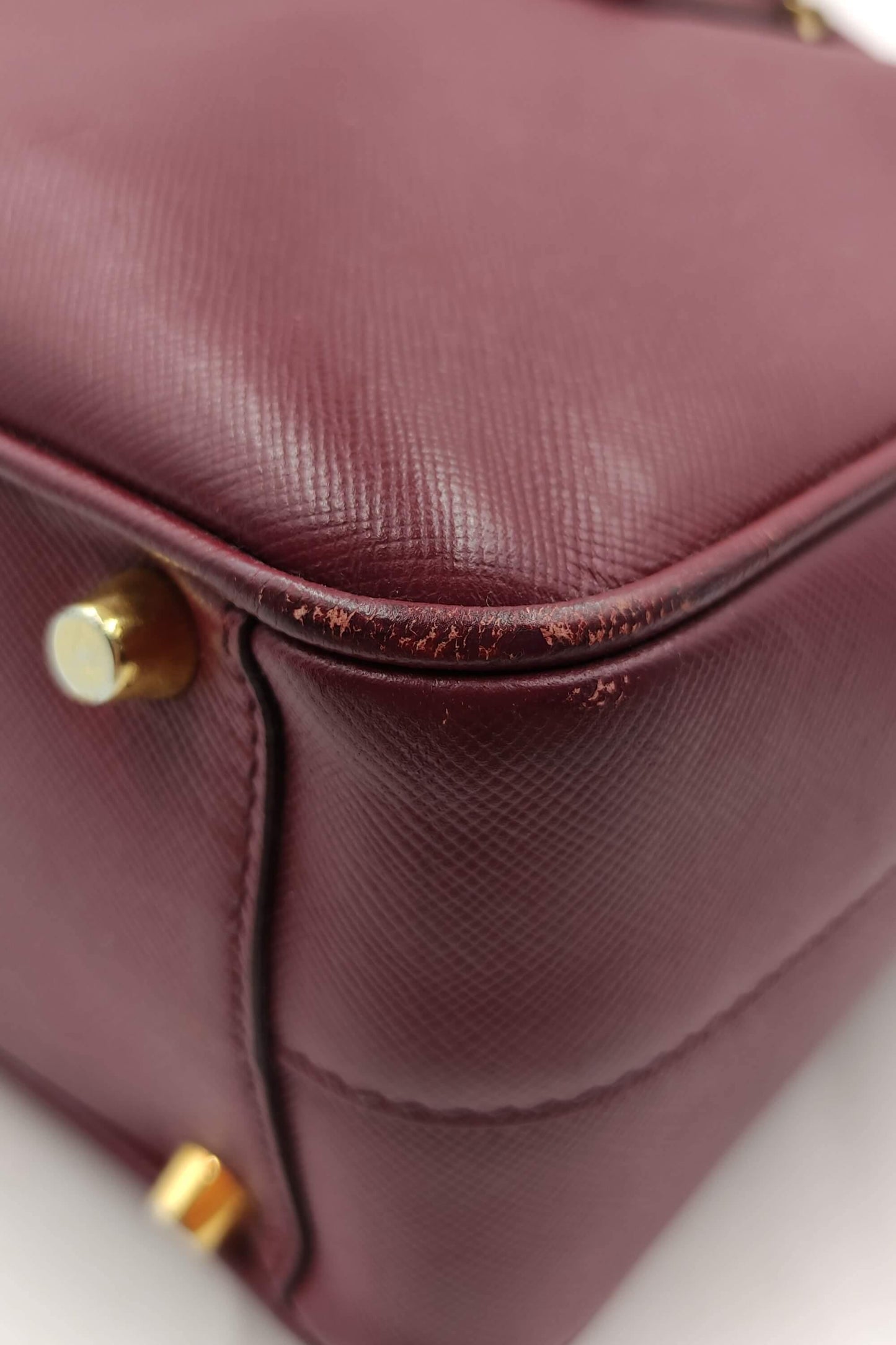 Saffiano Lux Top Handle Bauletto Cerise