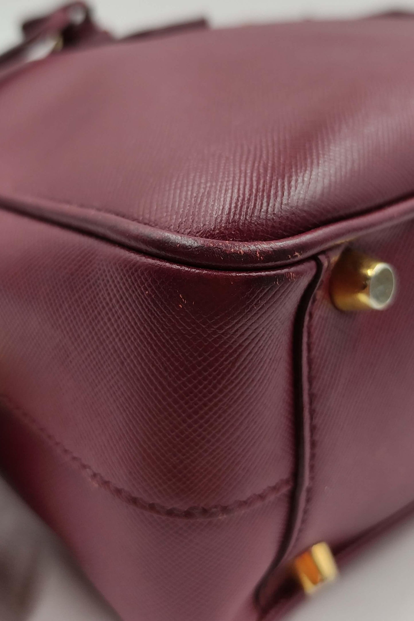 Saffiano Lux Top Handle Bauletto Cerise