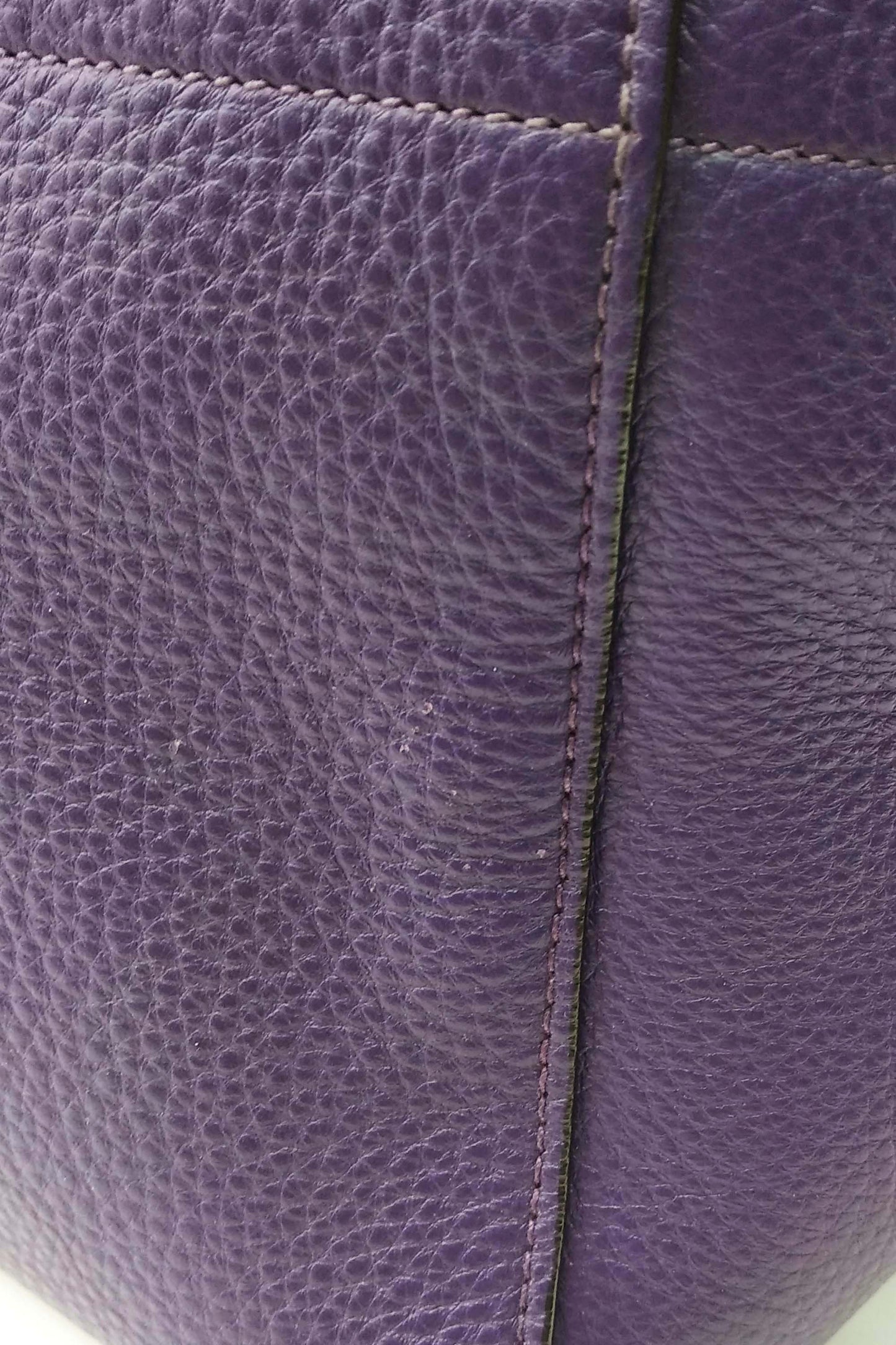 Vitello Daino Tote Viola