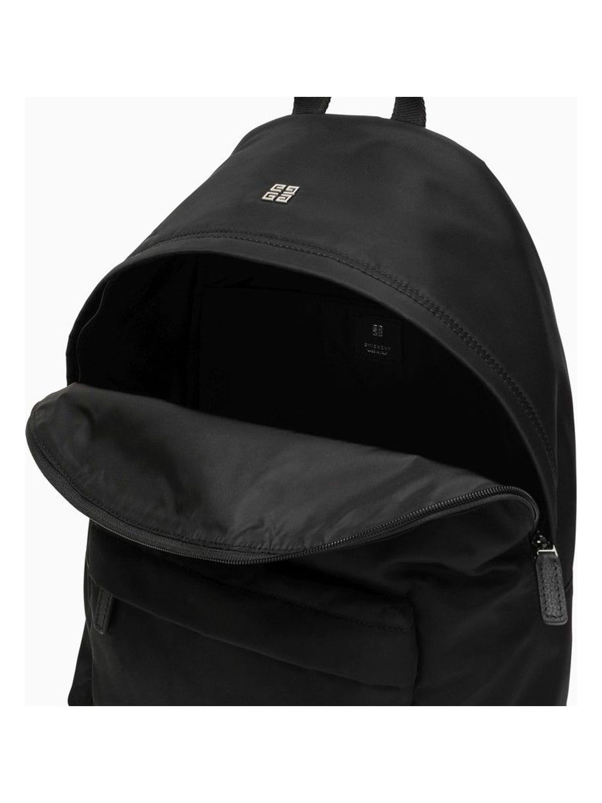 ESSENTIAL BACKPACK