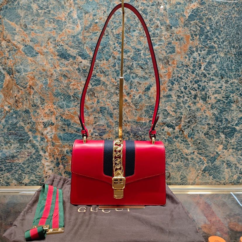 Gucci Sylvie Red Leather Chain Accent Shoulder Bag 26x17x8cm
