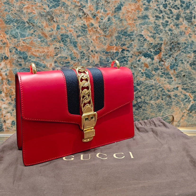 Gucci Sylvie Red Leather Chain Accent Shoulder Bag 26x17x8cm