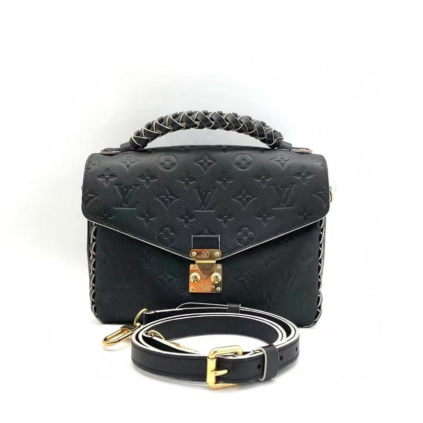 Louis Vuitton MÃƒÆ’Ã‚Â©tis Pochette Black Monogram Leather Bag