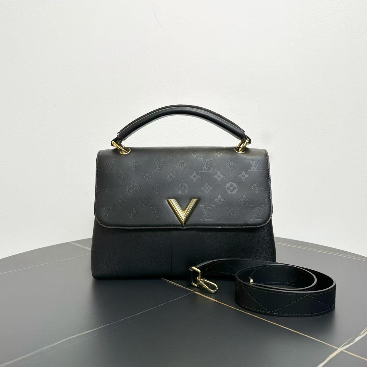 Louis Vuitton Very One Handle Black Monogram Leather Bag Medium