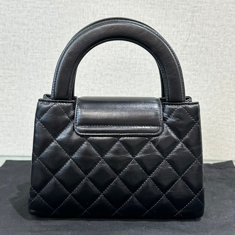Chanel Kelly Mini Black Quilted Leather Handbag 19x13x7cm
