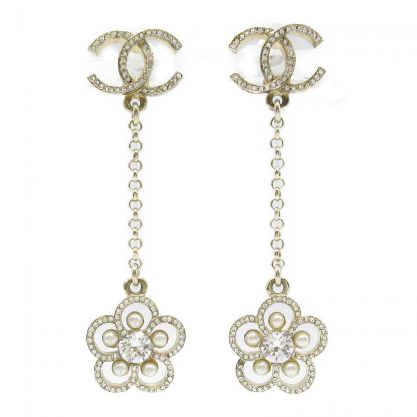 Chanel Coco Mark Gold Plated Costume Pearl Earrings White Champagne Gold