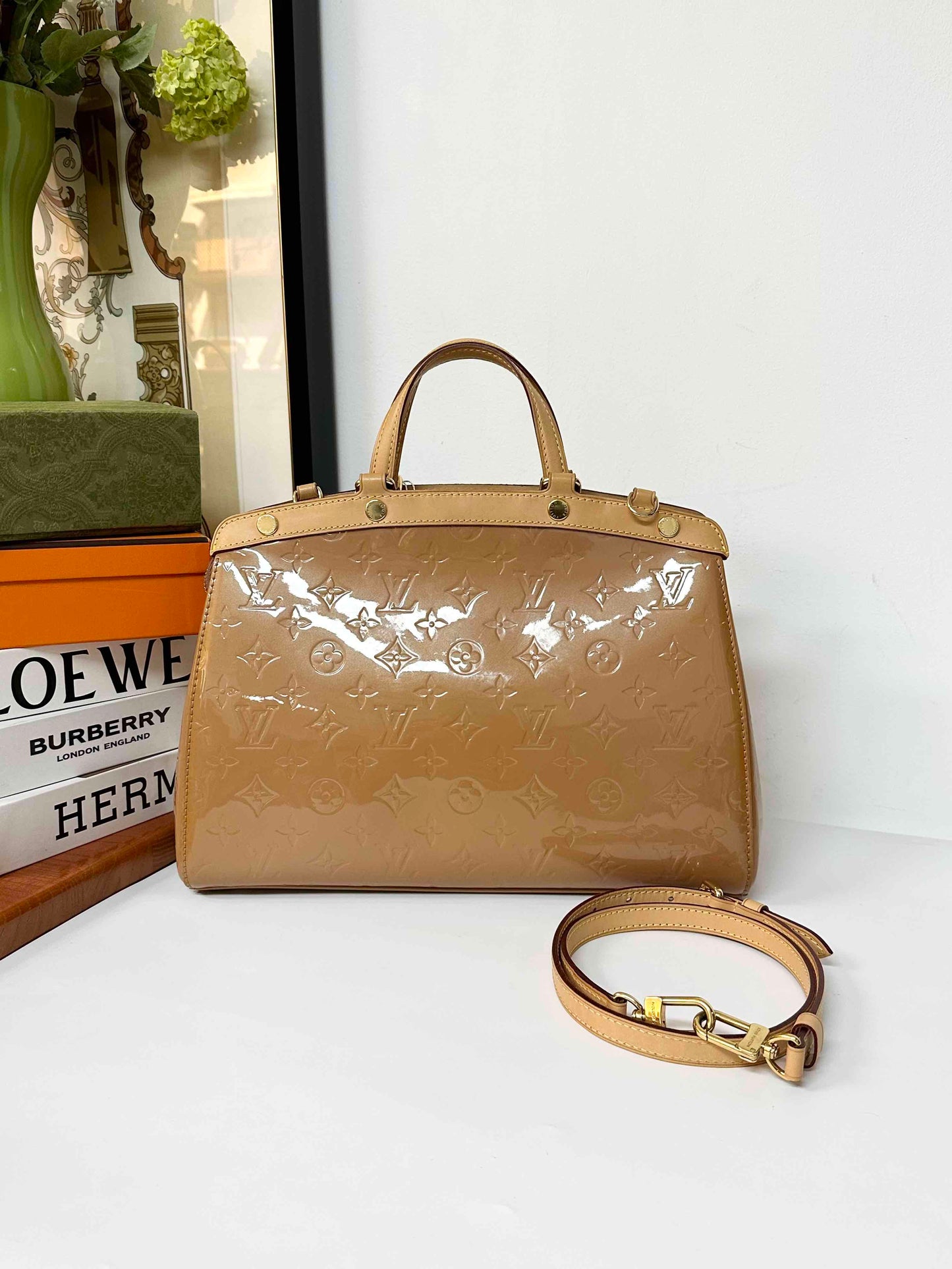 Louis Vuitton Beige Patent Leather Handle Bag Medium