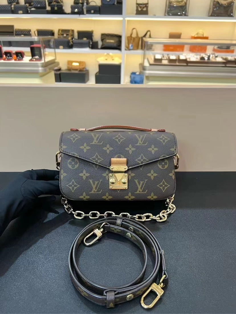 Louis Vuitton MÃƒÆ’Ã‚Â©tis Pochette Mini Bag Monogram Canvas