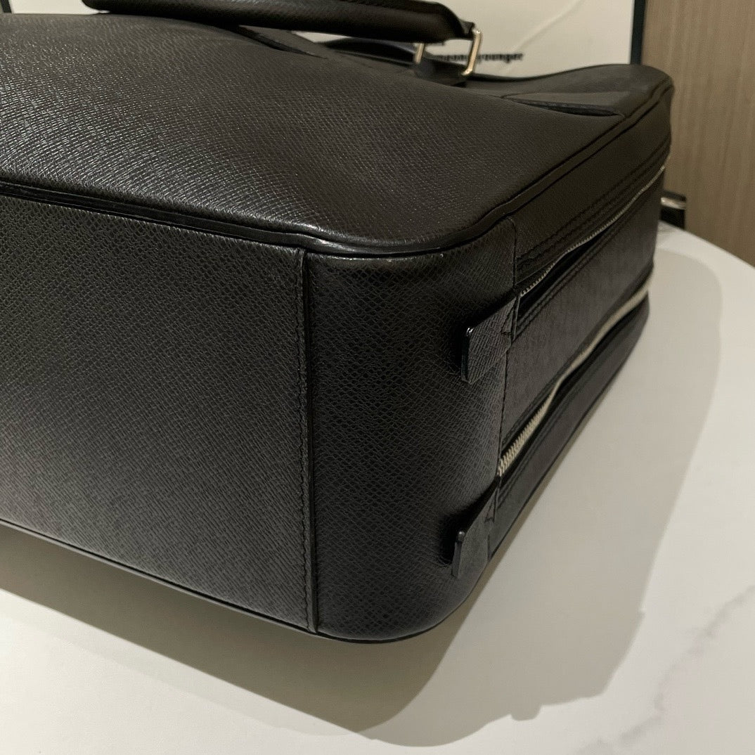 Louis Vuitton Black Leather Briefcase 2011 Medium