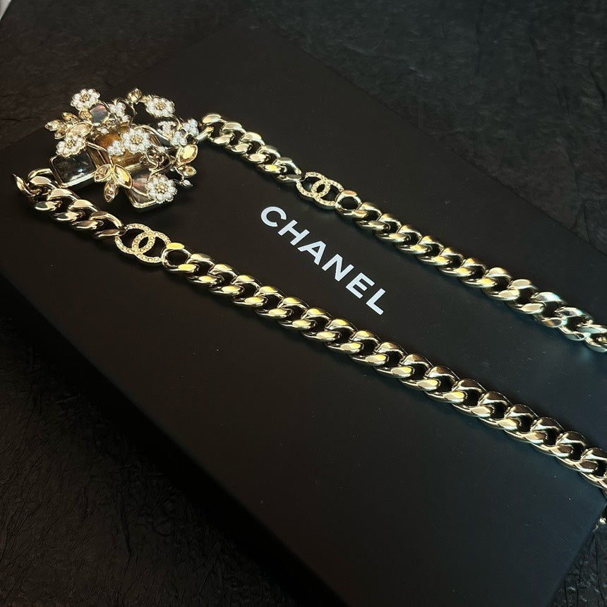 Chanel 22K Gold Rich Flower Waist Chain Floral Embellished