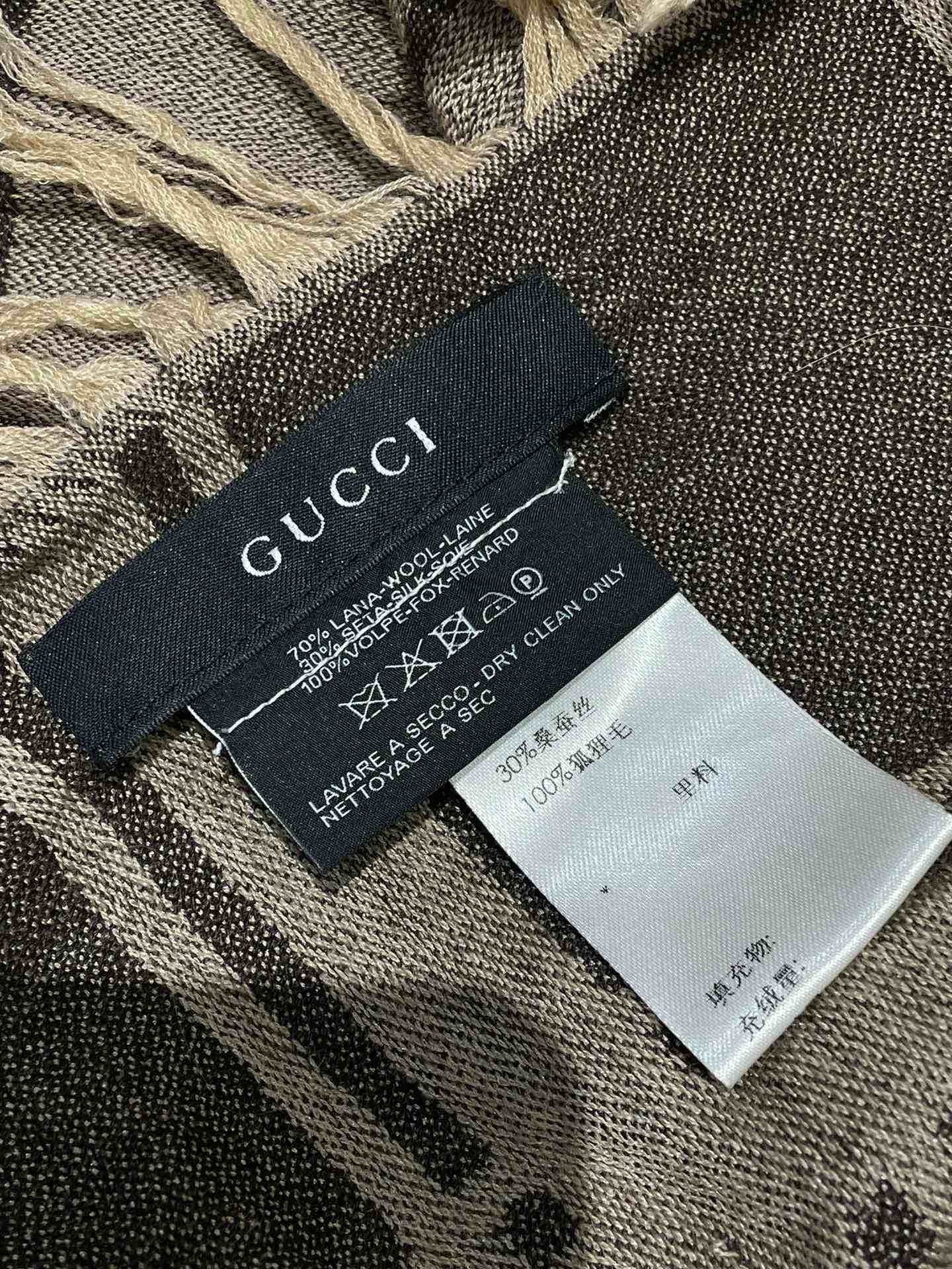 Gucci Brown Fox Fur Scarf 115x125cm Style 13400