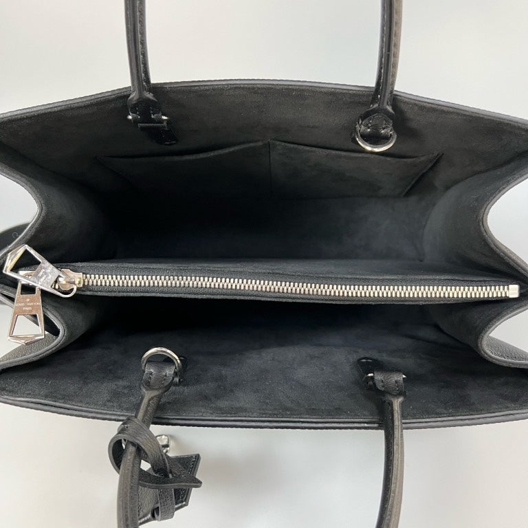 Louis Vuitton Twist Tote Bag Black
