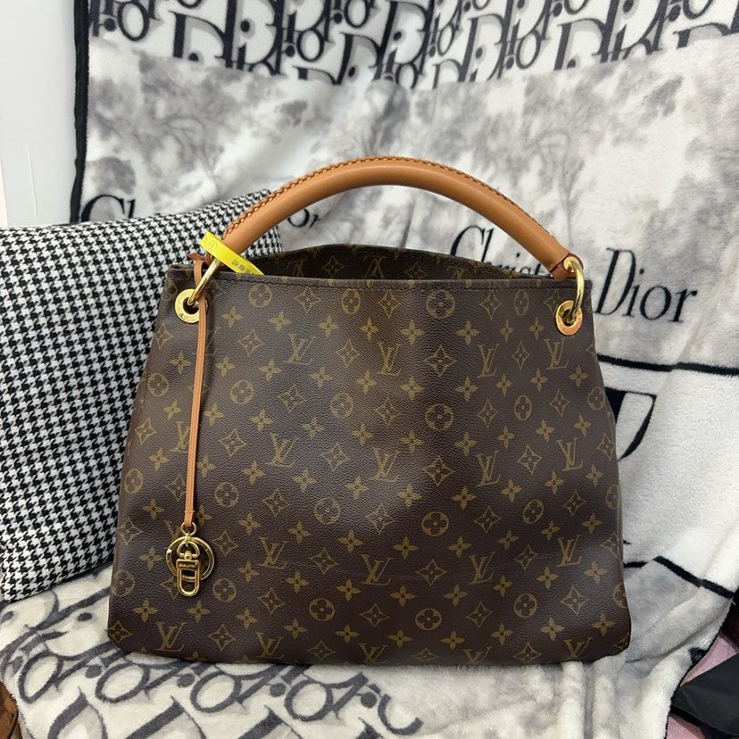 Louis Vuitton Montaigne MM Monogram Brown Handbag