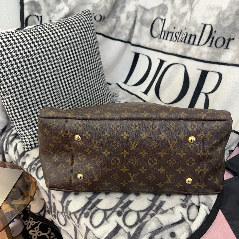 Louis Vuitton Montaigne MM Monogram Brown Handbag