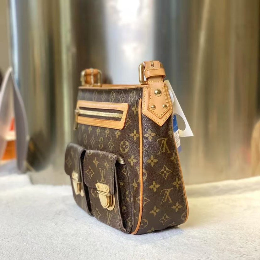Louis Vuitton Manhattan Brown Monogram Bag