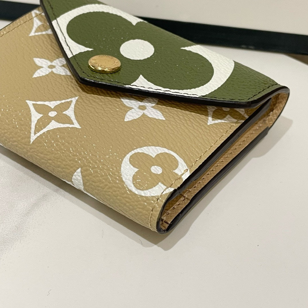 Louis Vuitton Sarah Wallet Green and Beige Monogram 2019