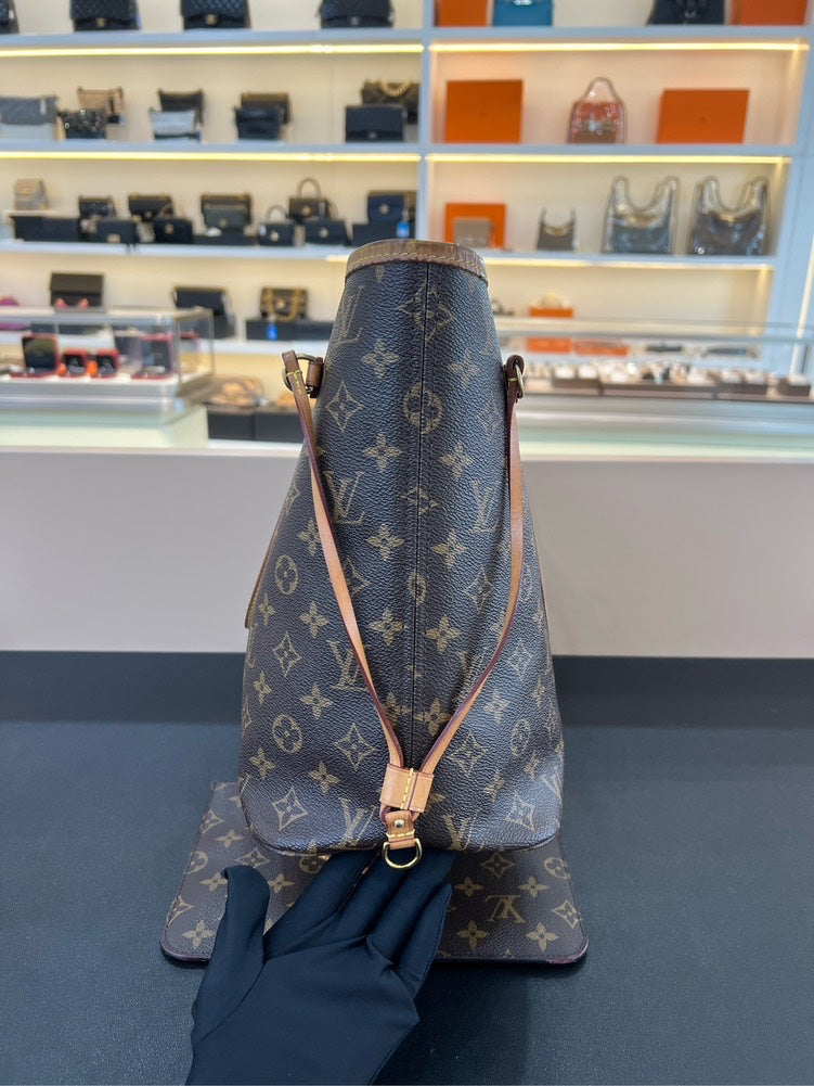 Louis Vuitton Neverfull MM Monogram Tote