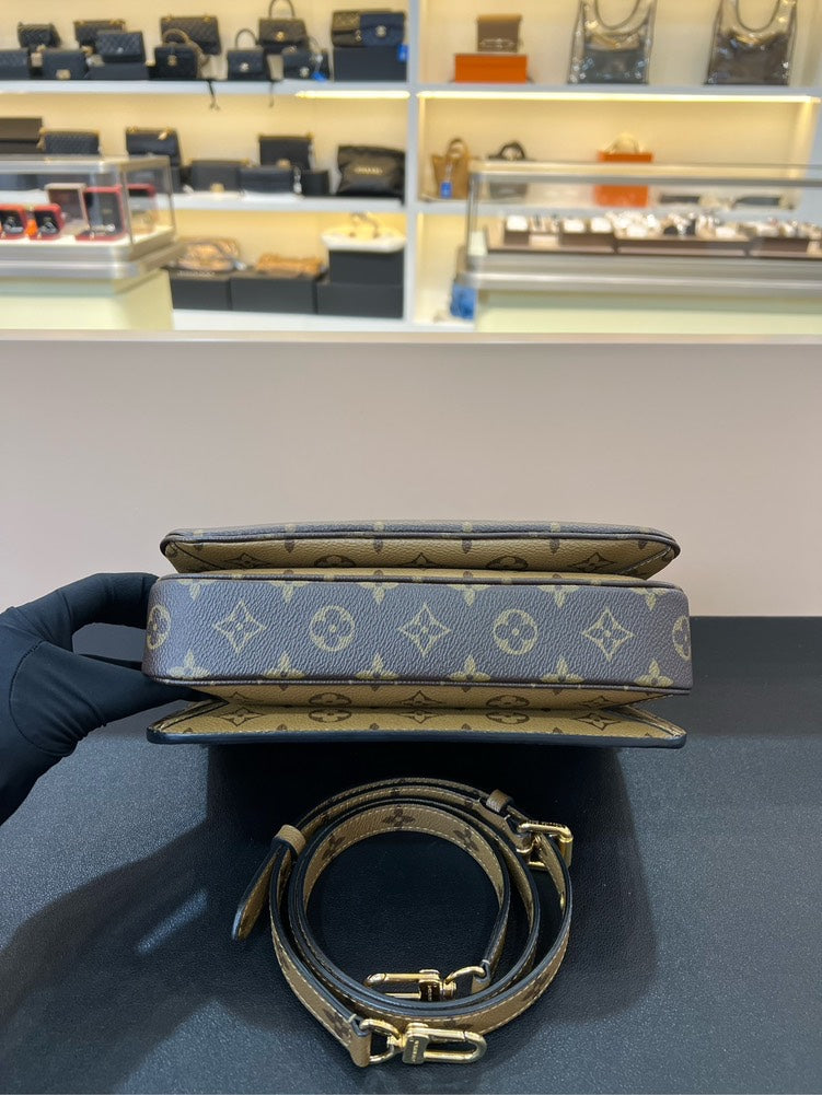 Louis Vuitton Pochette Metis Monogram Handbag
