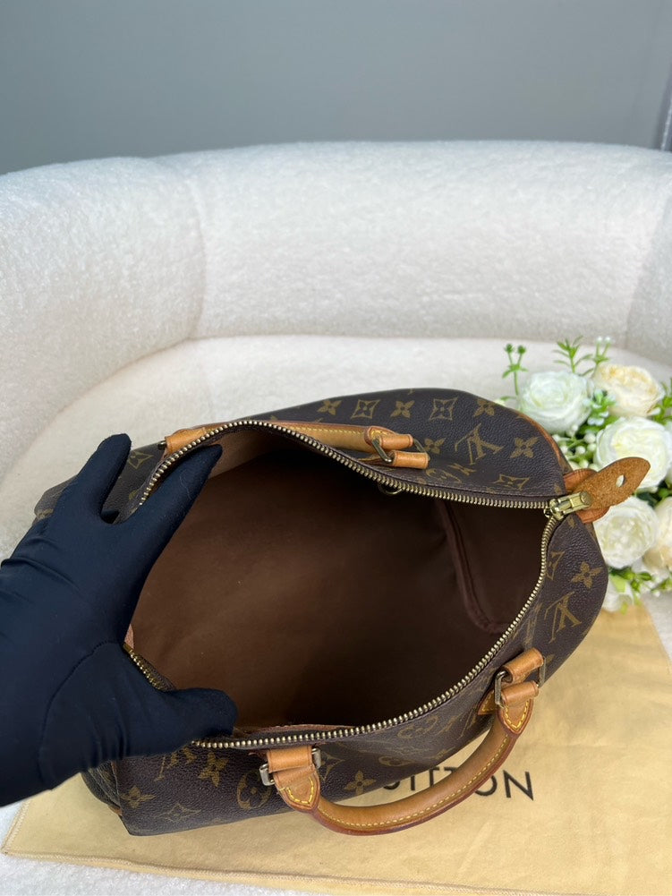 Louis Vuitton Speedy 30 Monogram Canvas Handbag