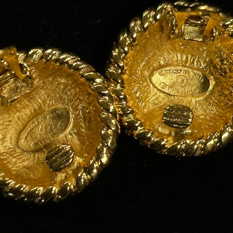 Pre-loved Chanel Earrings 945 Gold Statement