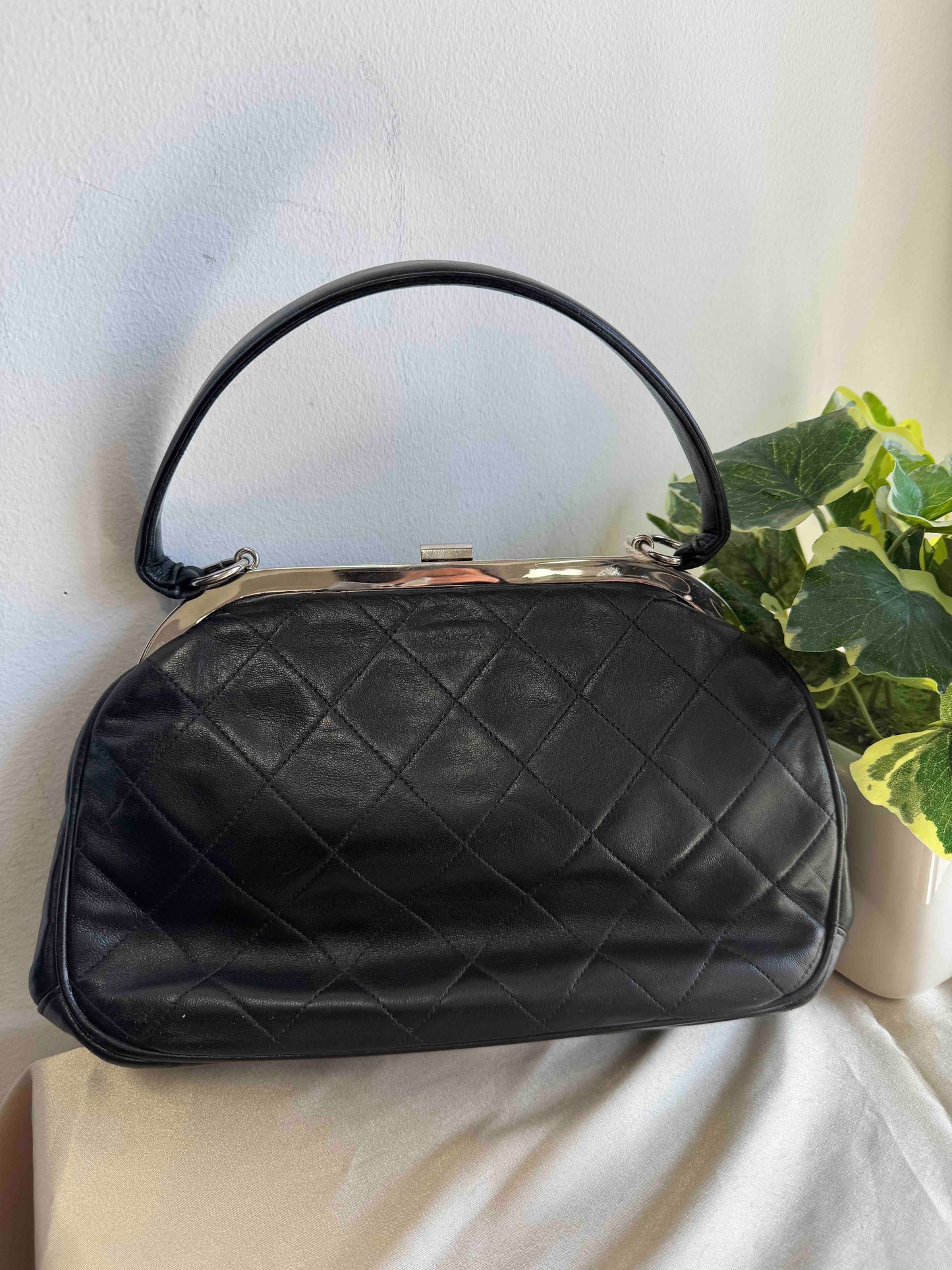 Chanel Vintage Kiss-lock Black Leather Clutch Bag