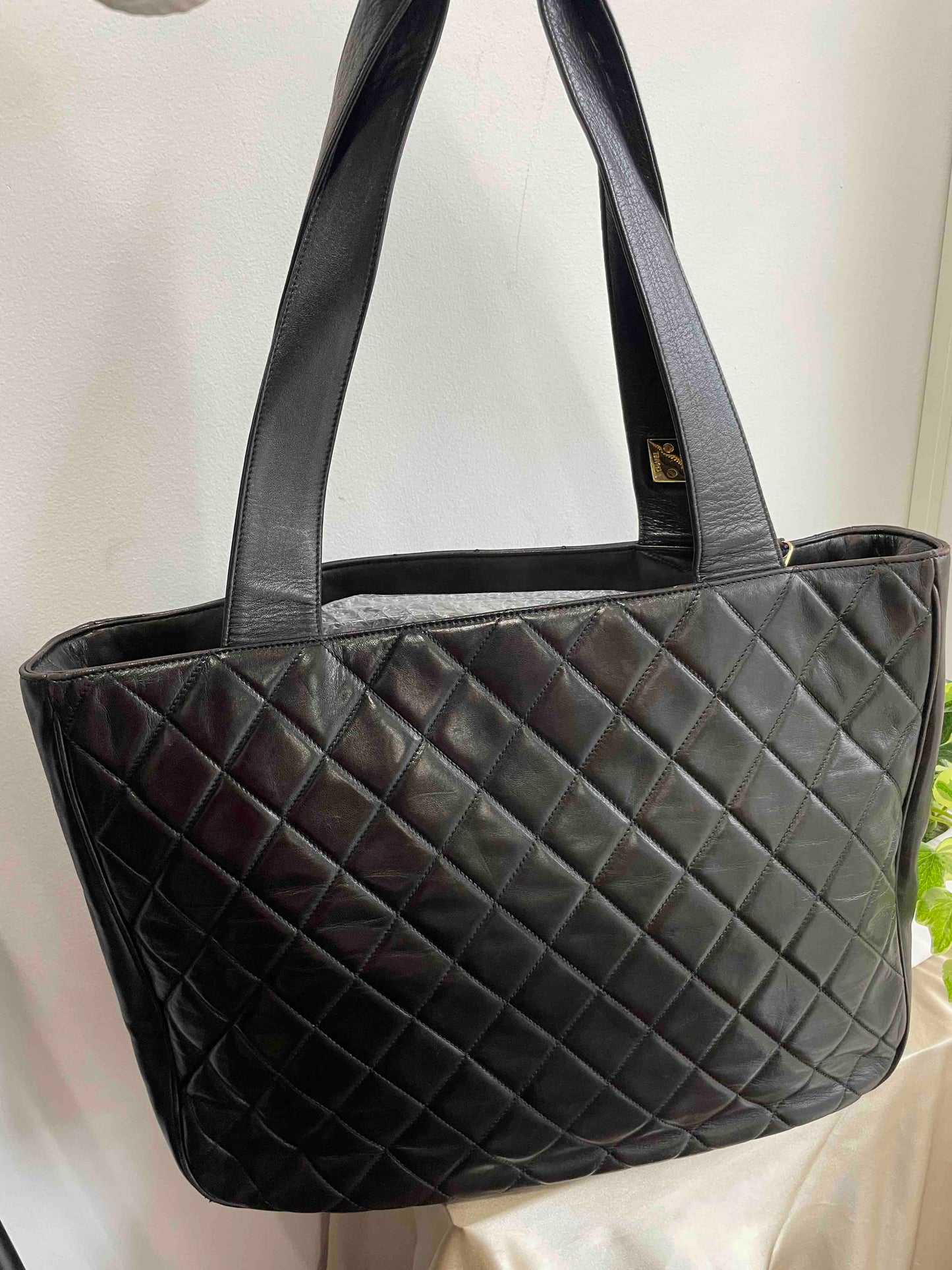 Chanel Lambskin Tote Bag RE261 Black Quilted Shoulder Bag