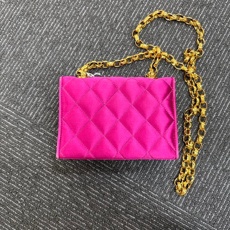 Pre-loved Chanel Camellia Pink Quilted Shoulder Bag