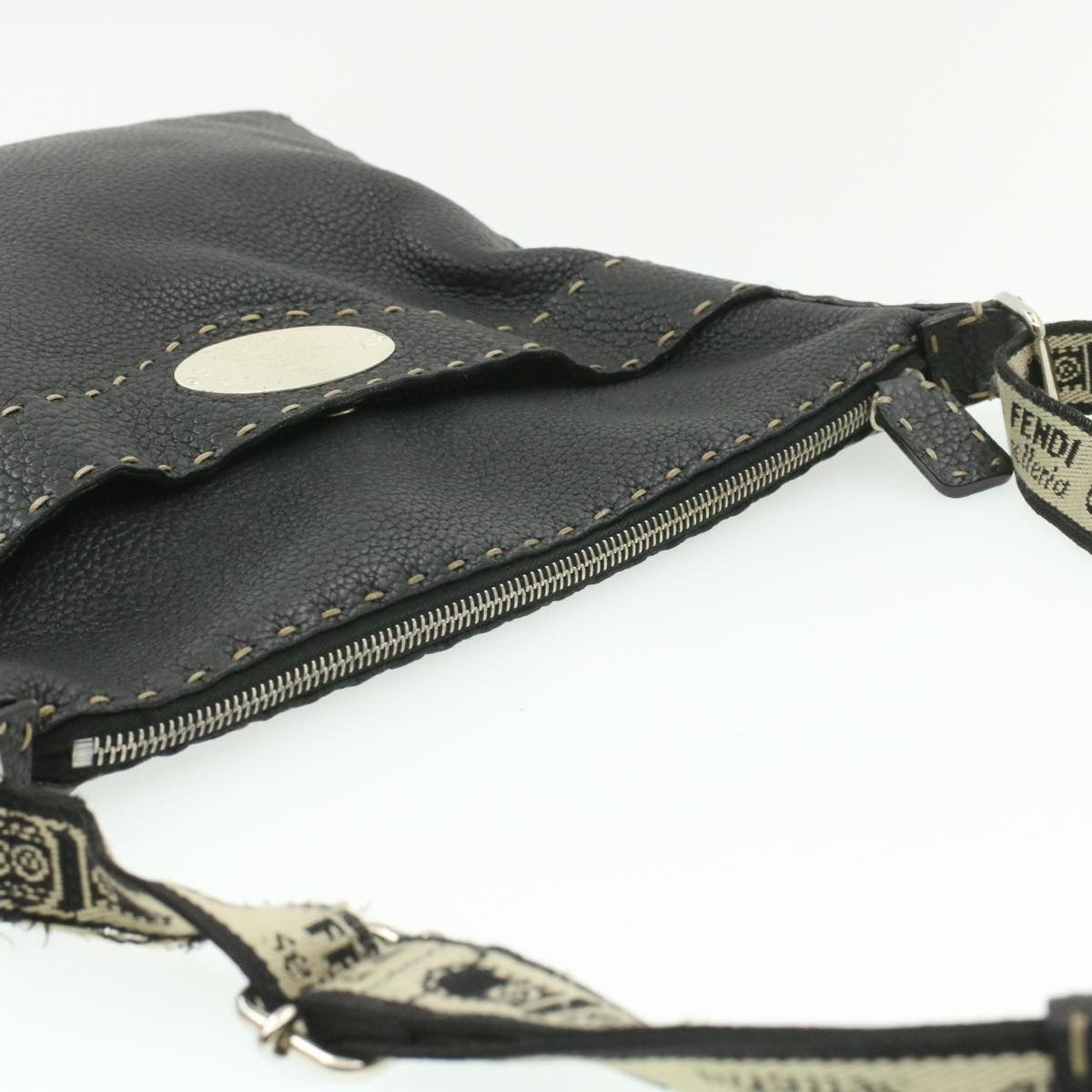 FENDI Shoulder Bag Leather Black rd1013