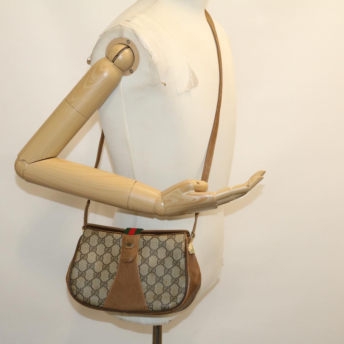 GUCCI Web Sherry Line GG Canvas Shoulder Bag Beige Red Green 116 rd2110