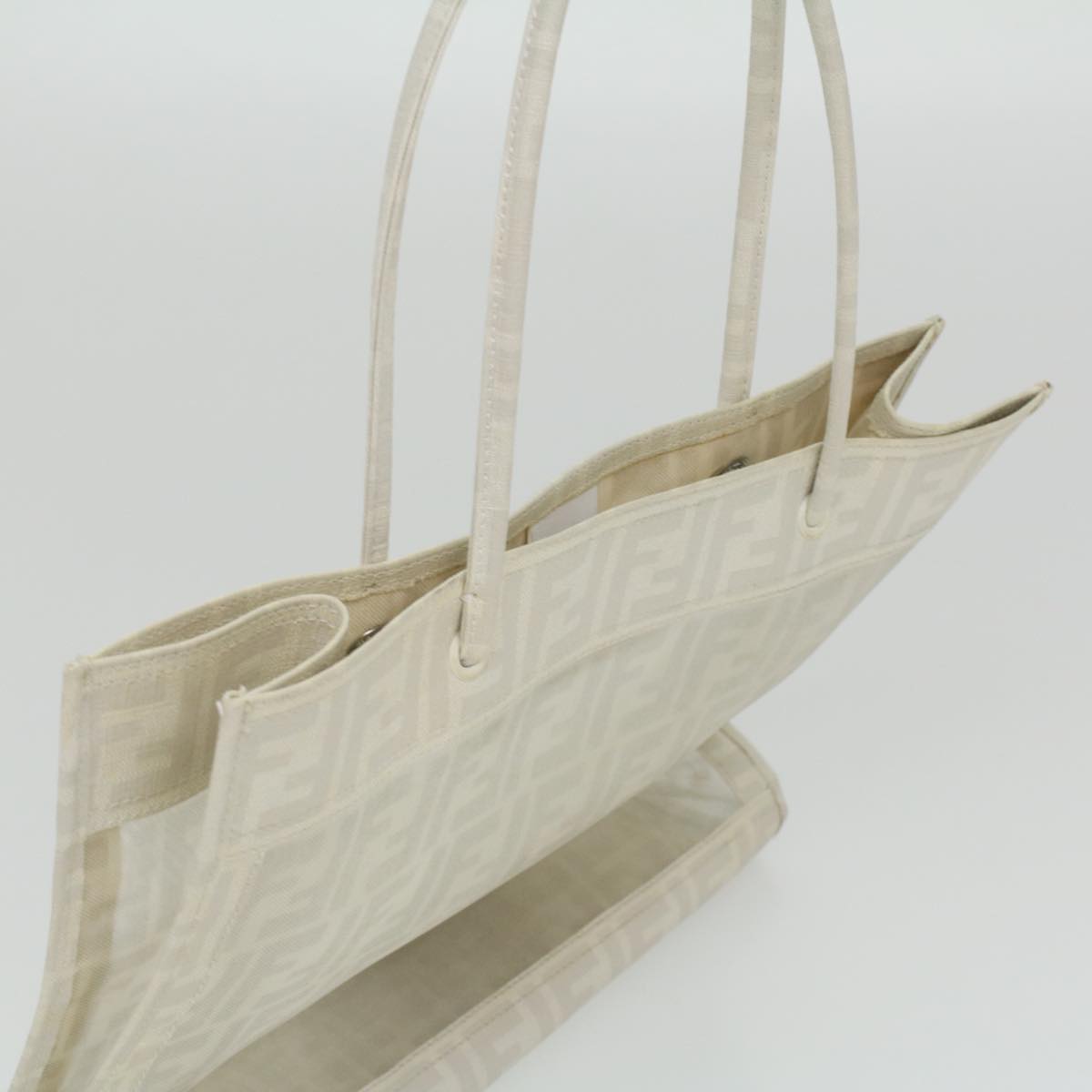 FENDI Zucca Canvas Tote Bag White rd4162