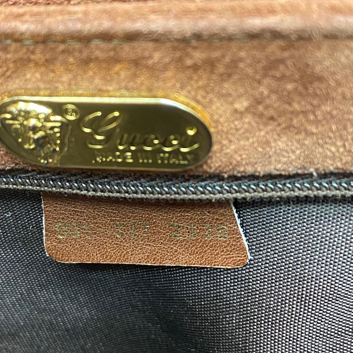 GUCCI Leather Shoulder Bag Brown rd458