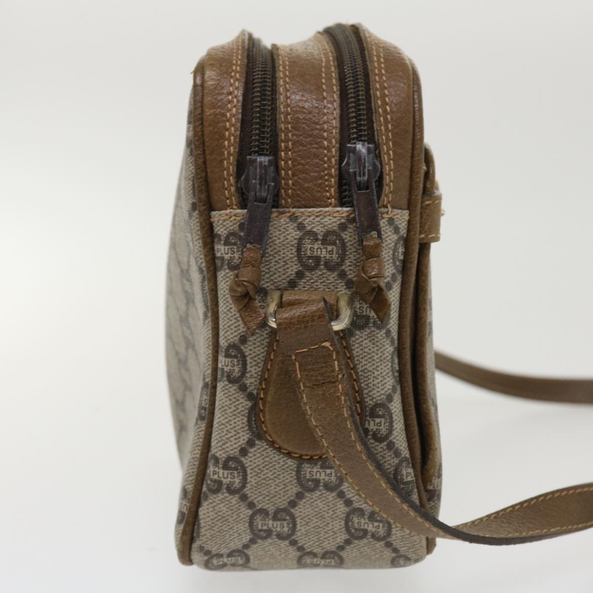GUCCI GG Plus Canvas Shoulder Bag PVC Leather Beige ro789