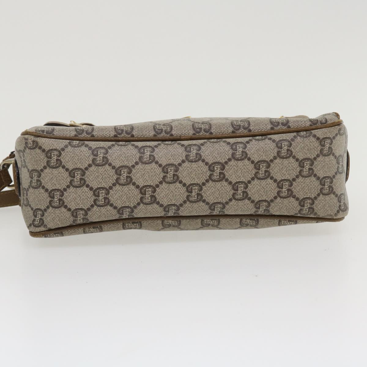 GUCCI GG Plus Canvas Shoulder Bag PVC Leather Beige ro789