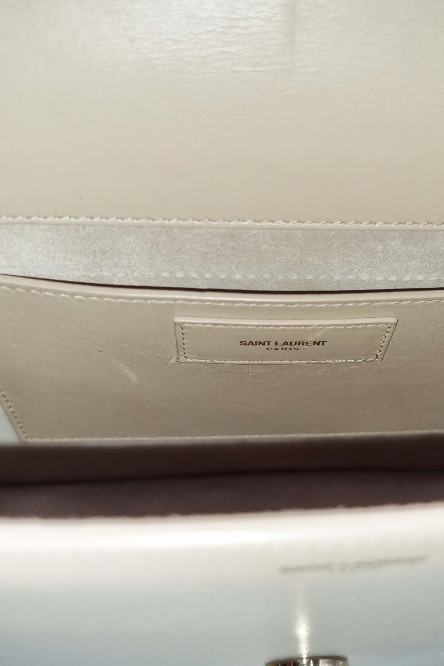 Medium Betty Flap Bag Beige