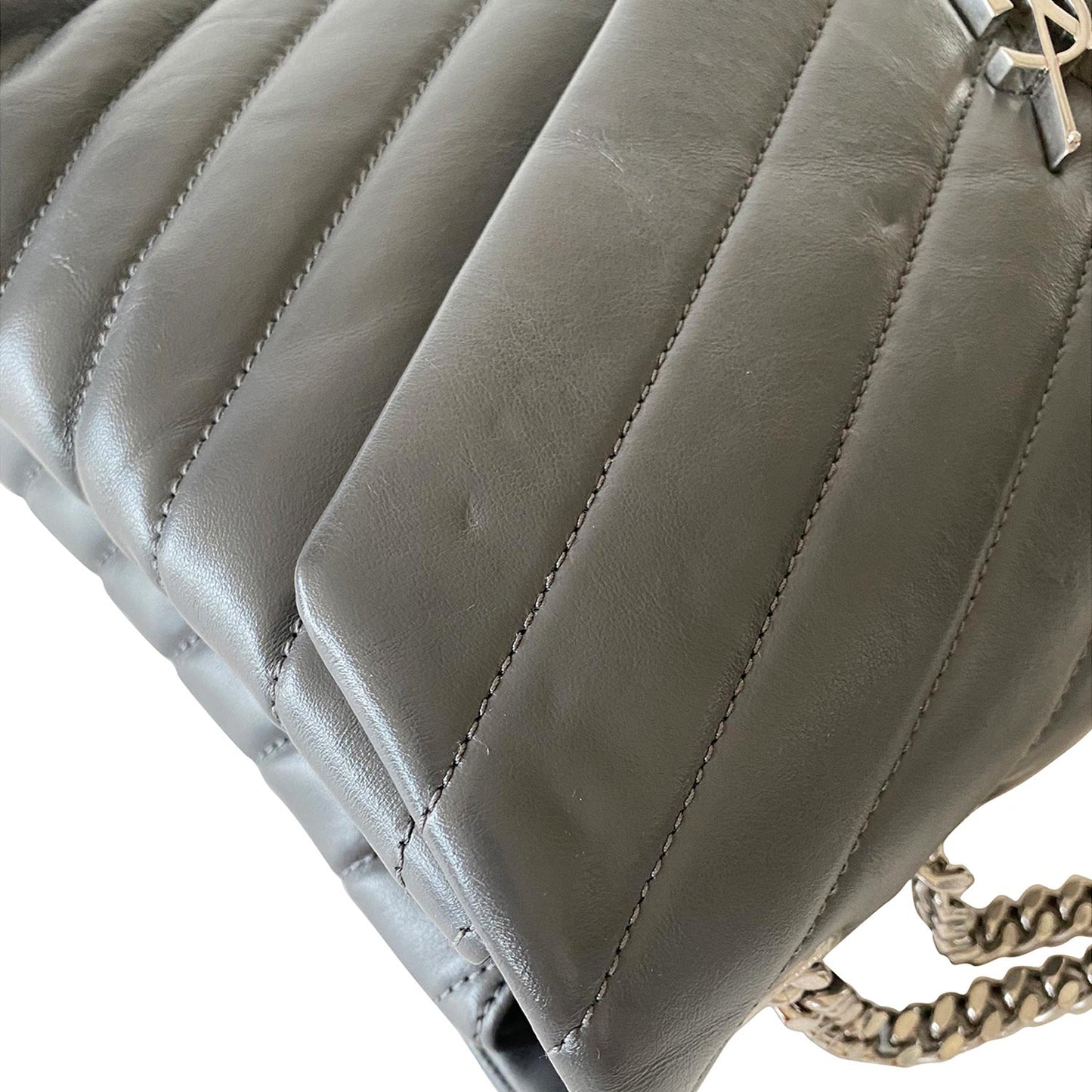 Saint Laurent Medium MatelassÃƒÆ’Ã‚Â© LouLou Bag