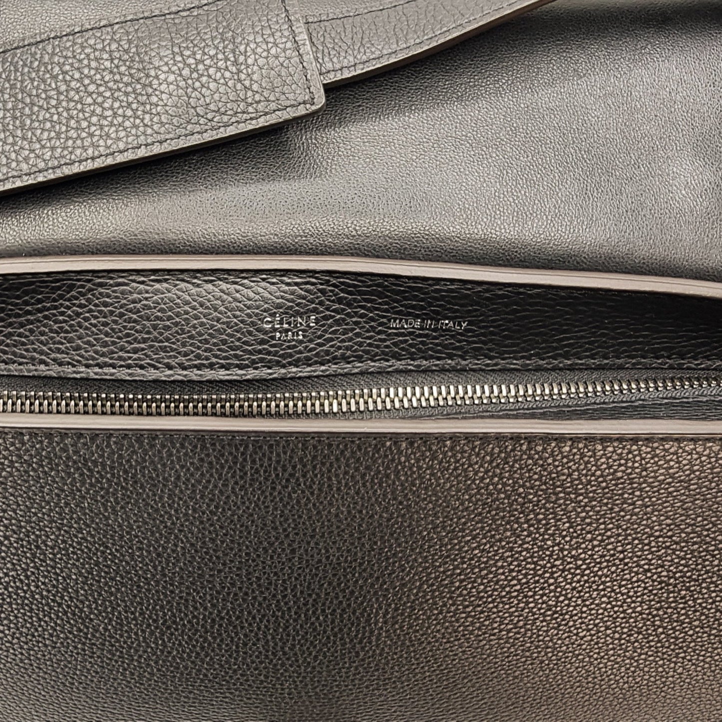 Trapeze Black Leather