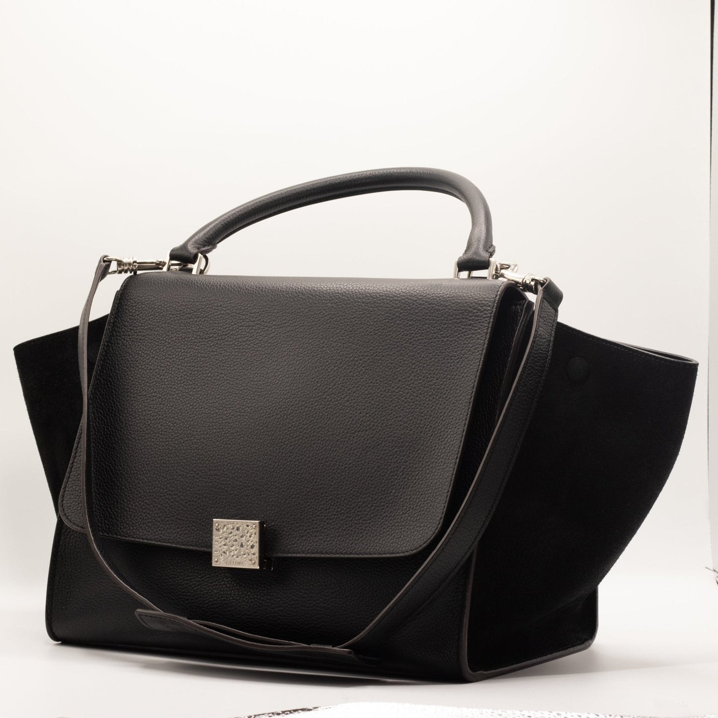 Trapeze Black Leather