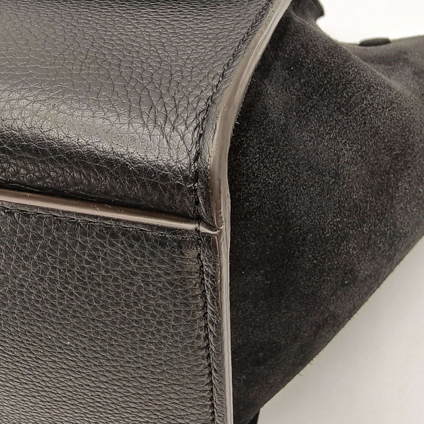 Trapeze Black Leather
