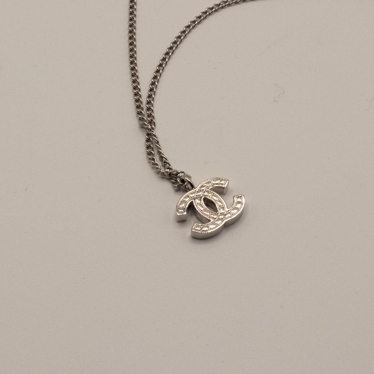 Pendant Chain Necklace CC silver Vintage