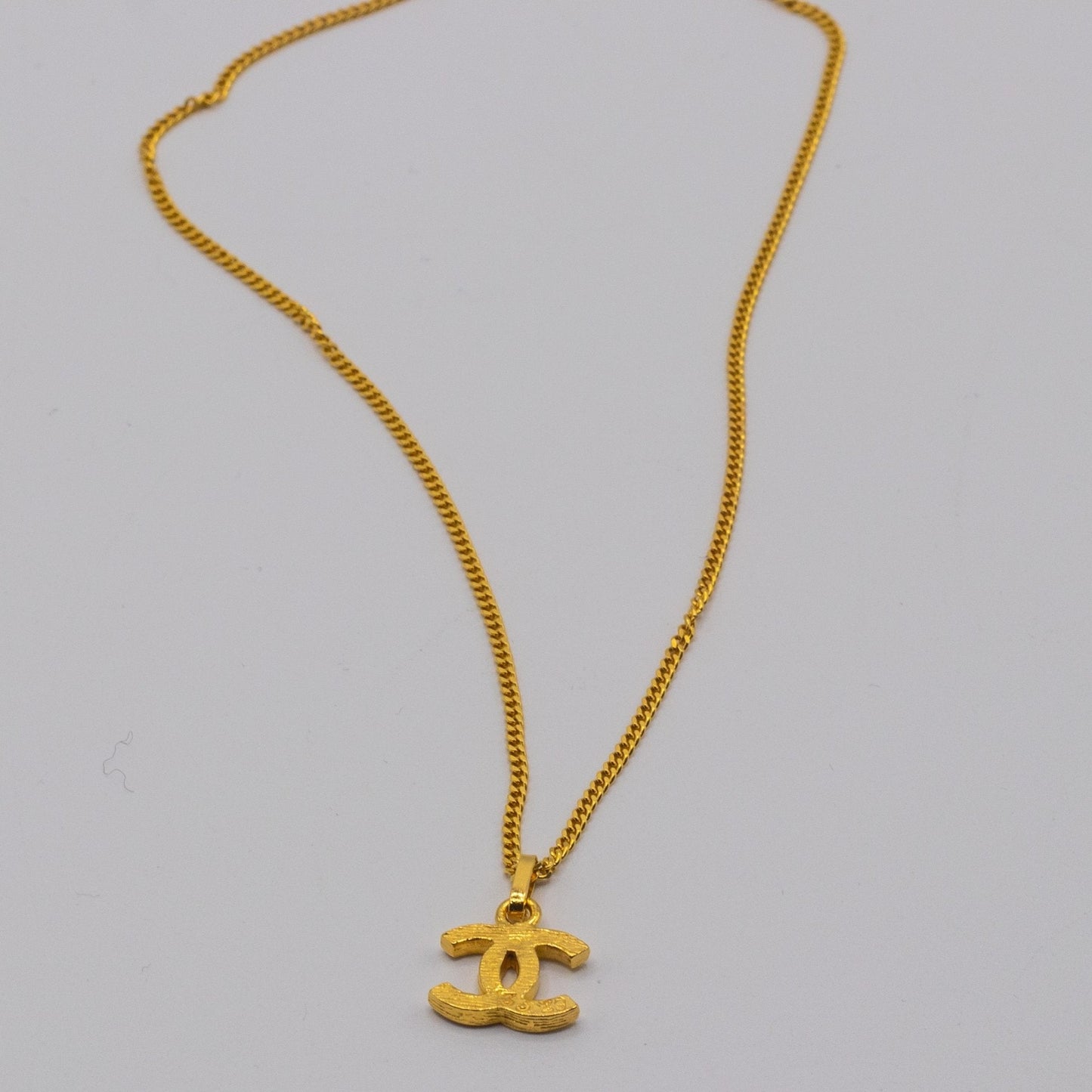 Pendant Chain Necklace Gold Red White CC Vintage