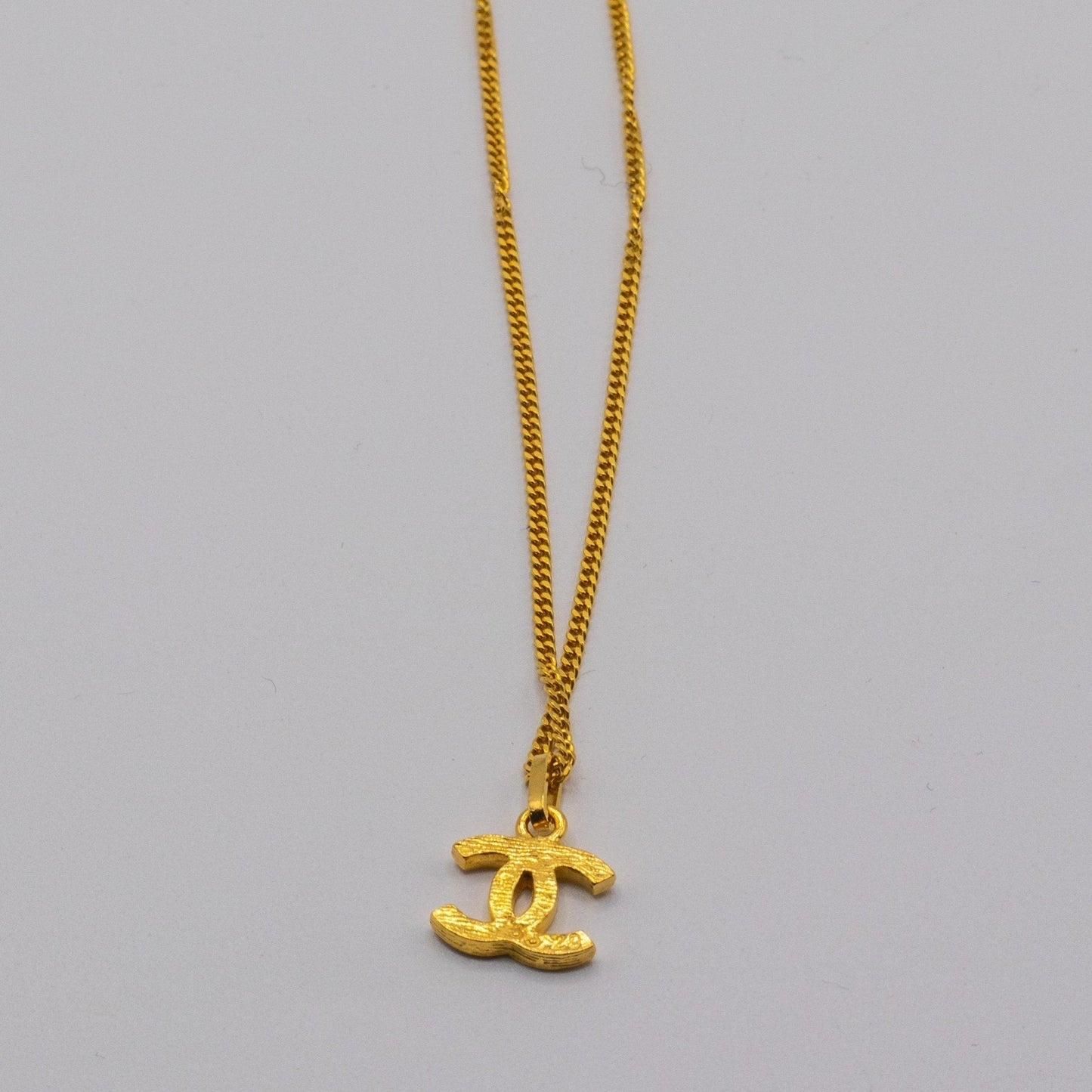 Pendant Chain Necklace Gold Red White CC Vintage