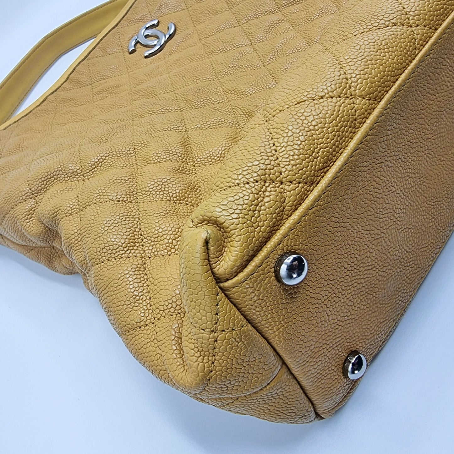 Shoulder Bag Yellow Caviar Leather