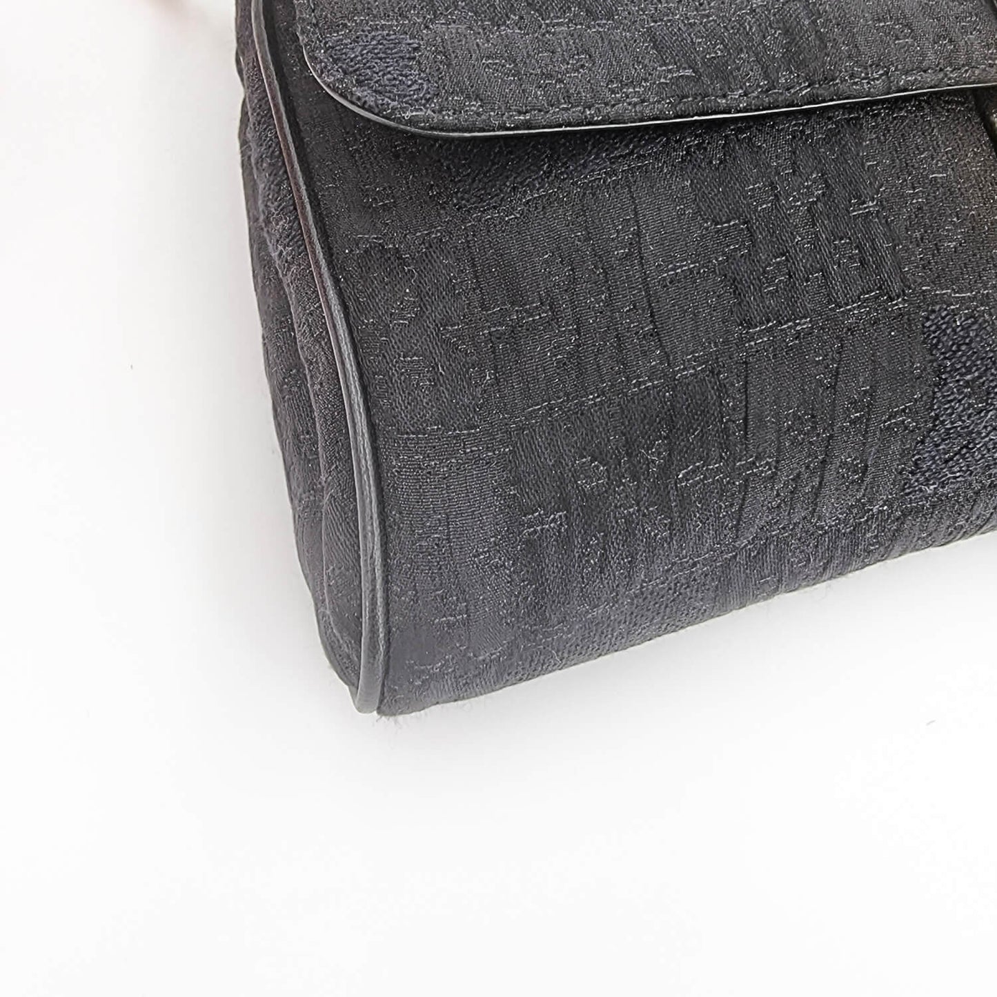 Black cloth Pochette