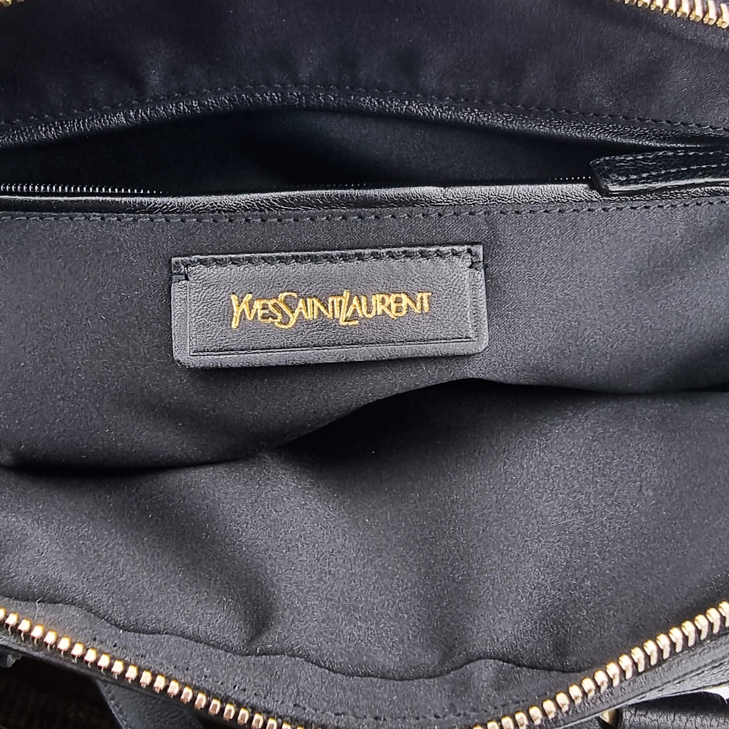 Yves Saint Laurent Muse in black leather