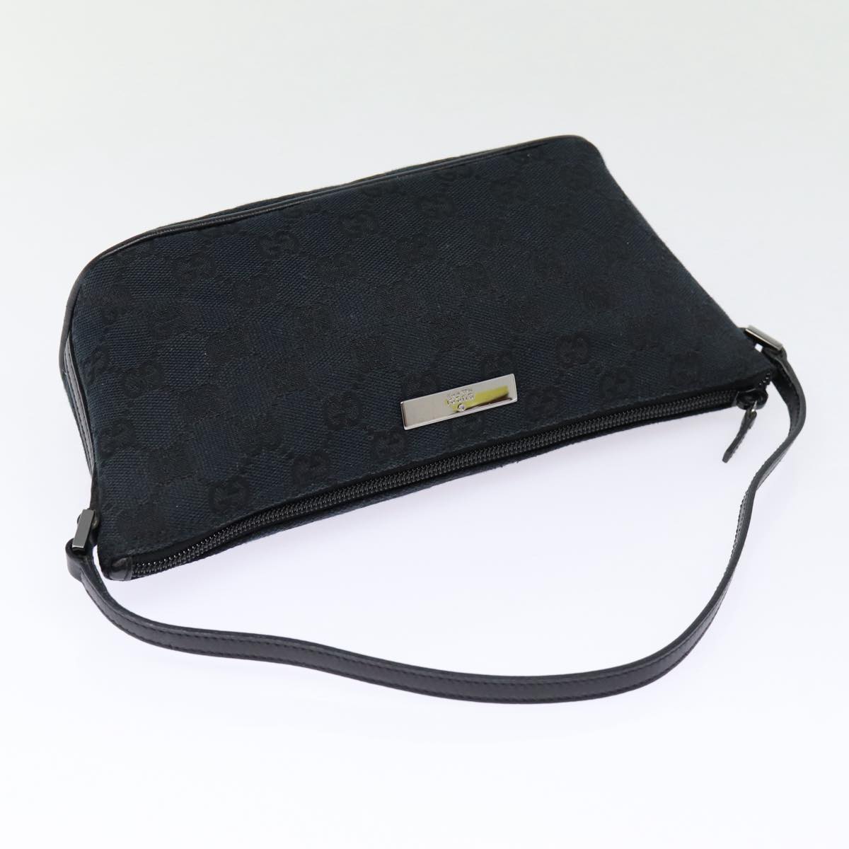 GUCCI GG Canvas hand Pouch Black Silver 07198 tb1126